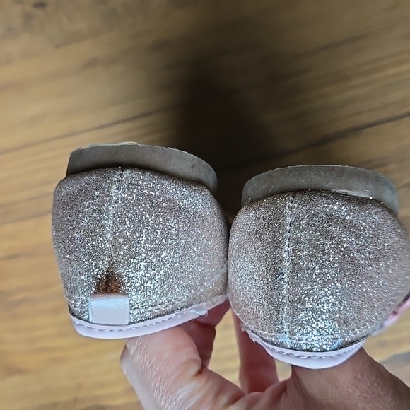 OshKosh B'gosh Pink Sparkly Ballet Flats With Flowers Size 11 Toddler - Picture 4 of 6